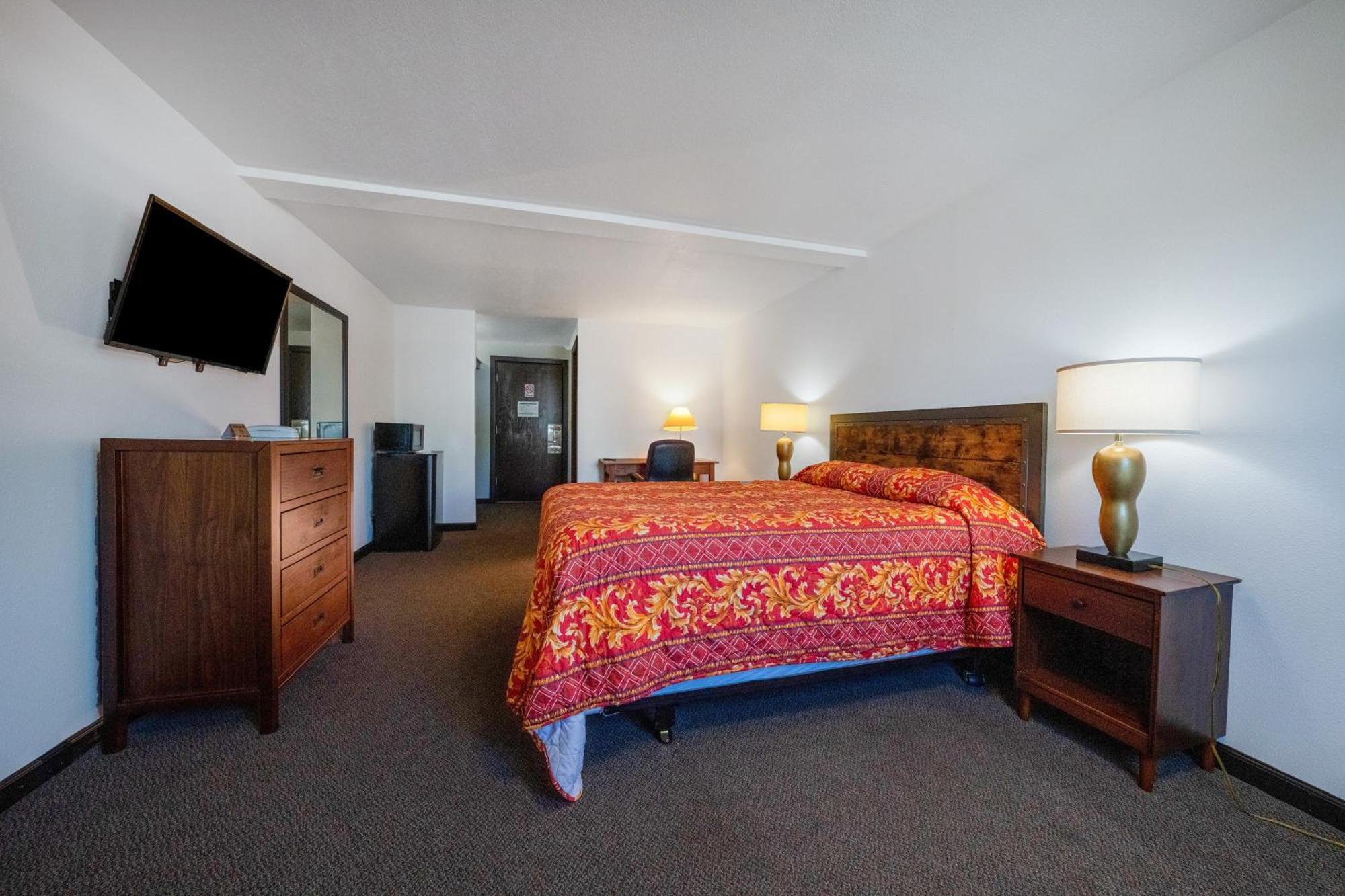 Queen Room - Disability Access